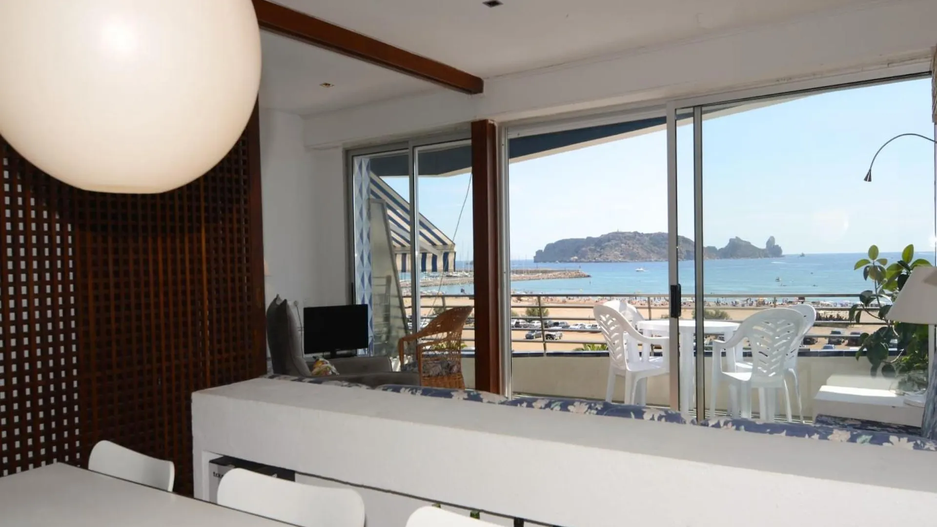 Apartment In Estartit Near Town Center Л'Эстартит